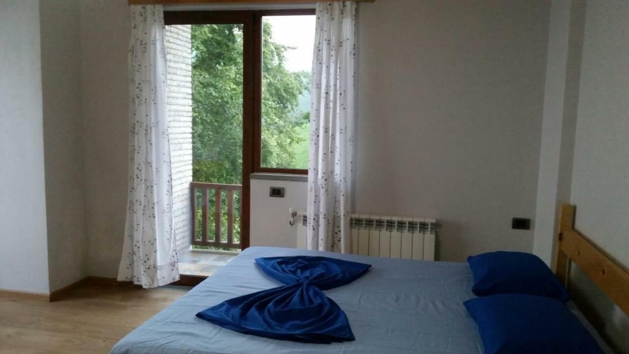Hotel Bujtina E Tomorrit Ujanik Exteriér fotografie