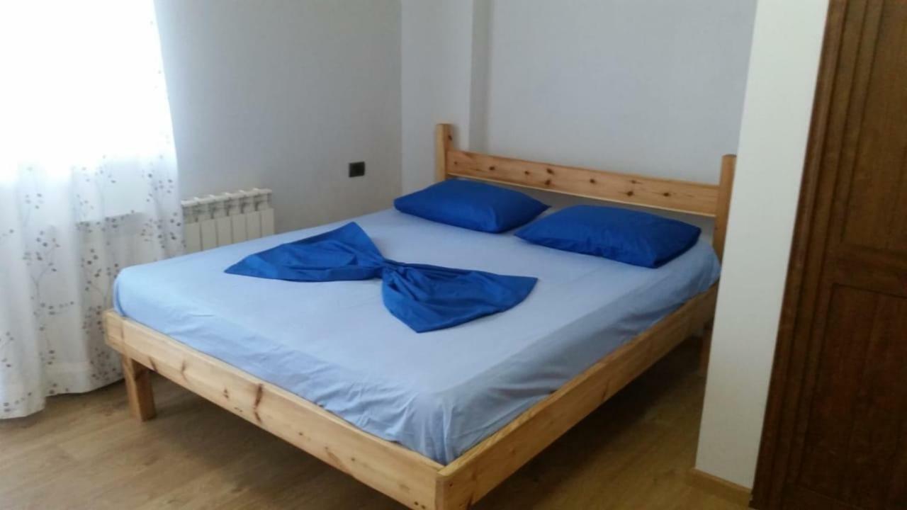 Hotel Bujtina E Tomorrit Ujanik Exteriér fotografie