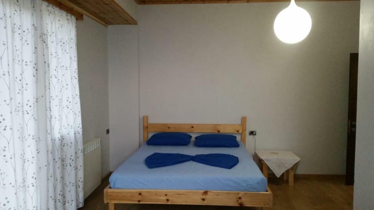 Hotel Bujtina E Tomorrit Ujanik Exteriér fotografie